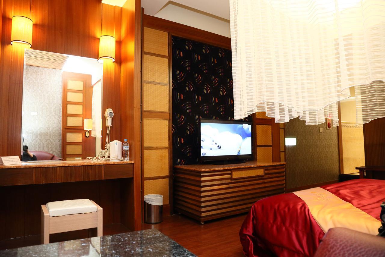 Cartier Motel Taichung Luaran gambar